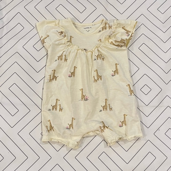 Name It Giraffe Onesie - Picture 1 of 9